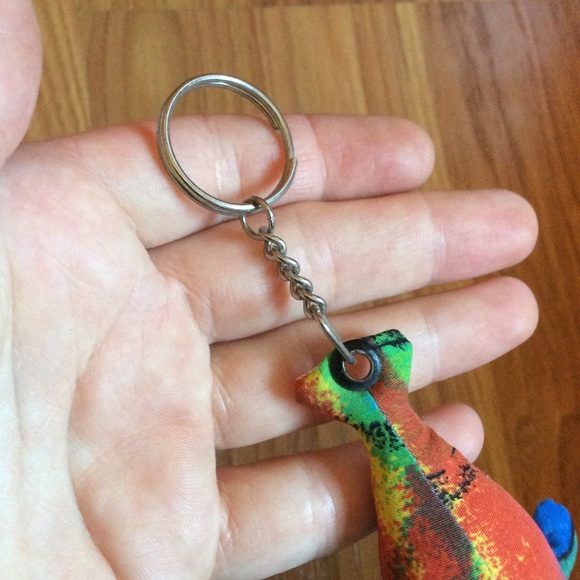 #TBT Funky Sea Lion Keychain - Picture 5 of 7